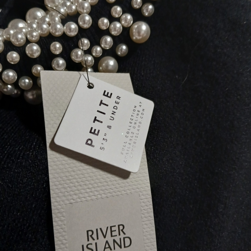 River island ladies black sweater. Size 8 petite. Sequins around neck. - Picture 14 of 15